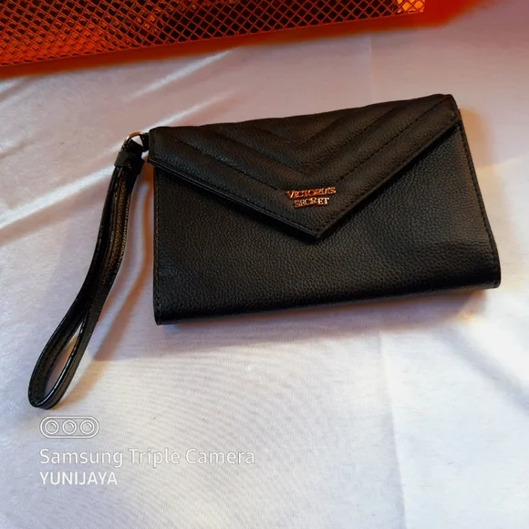 Victoria secret wallet - Picture 3 of 5